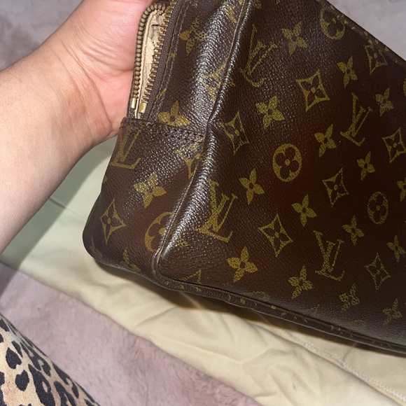 LOUIS VUITTON Monogram Trousse Toilette 28 Bag - Picture 6 of 13